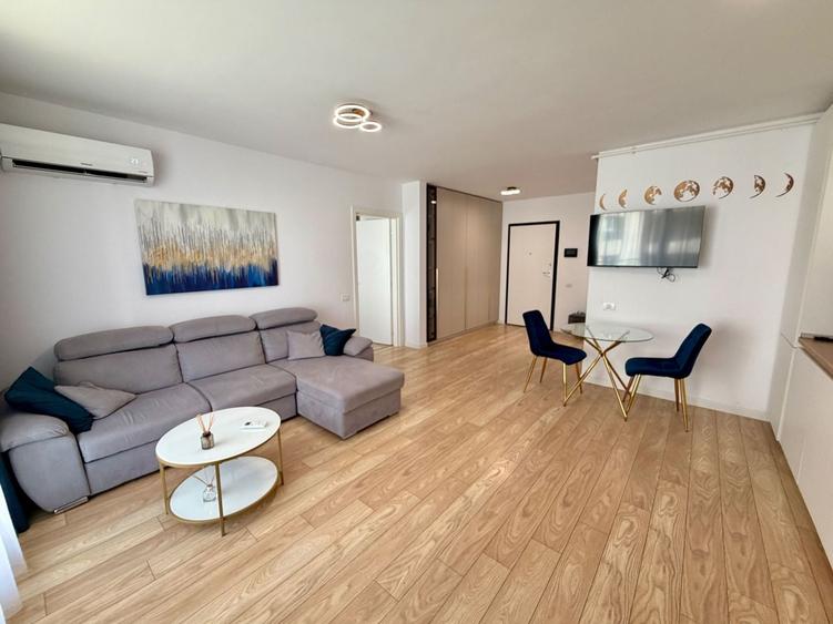 Apartament cu 2 camere semidecomandat, mobilat în Pipera