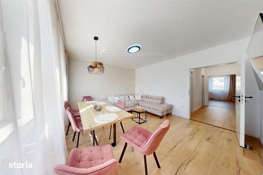 Apartament cu 3 camere decomandat în Central