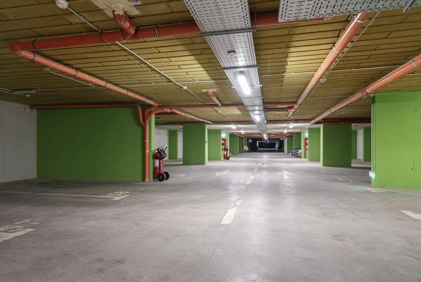 Apartament cu 2 camere semidecomandat, mobilat în Băneasa