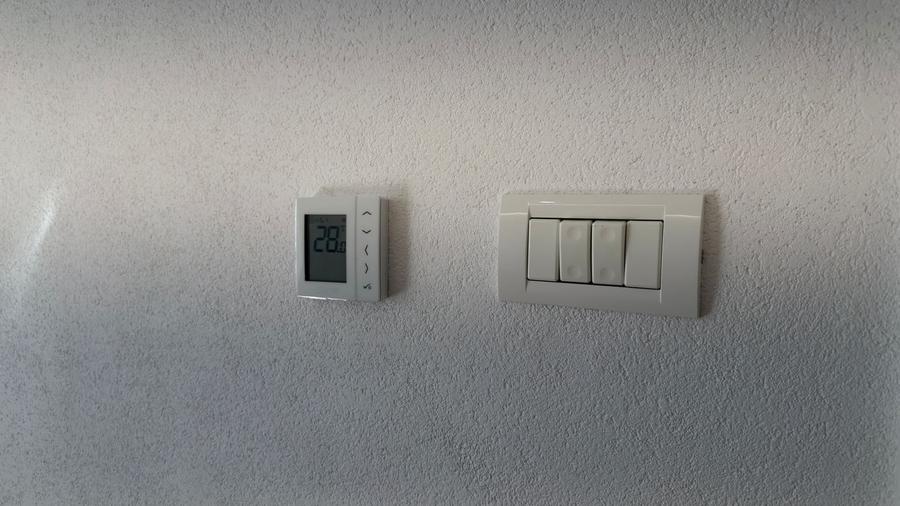 Apartament cu 3 camere decomandat în Dâmbovița