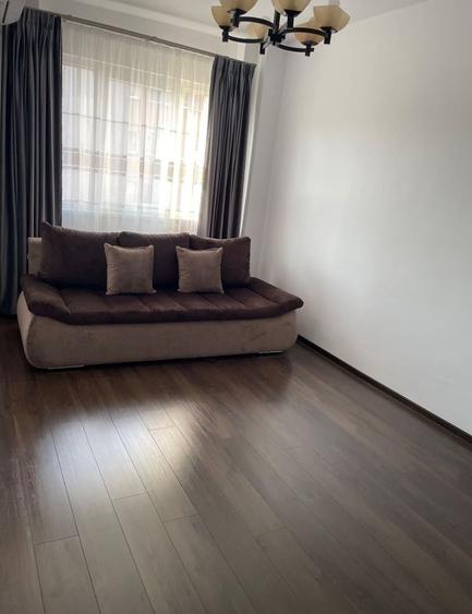 Apartament cu 3 camere decomandat, mobilat în Berceni