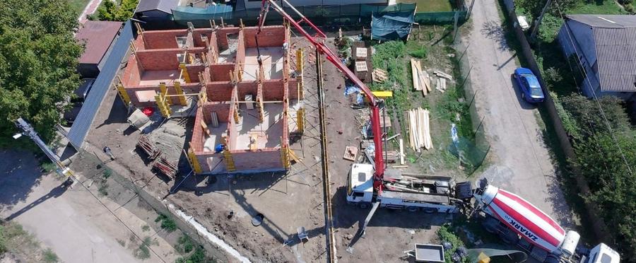 Casă cu 4 camere cu Teren 250 Mp în Dancu