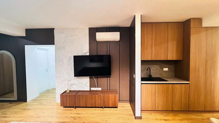 Apartament cu 2 camere semidecomandat, mobilat în Pipera