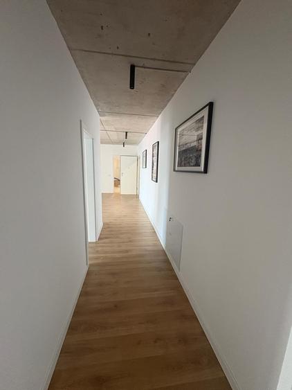Apartament cu 3 camere decomandat în Barbu Văcărescu