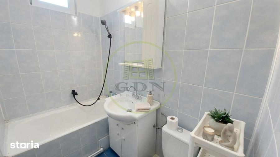 Garsonieră decomandată în Rovine
