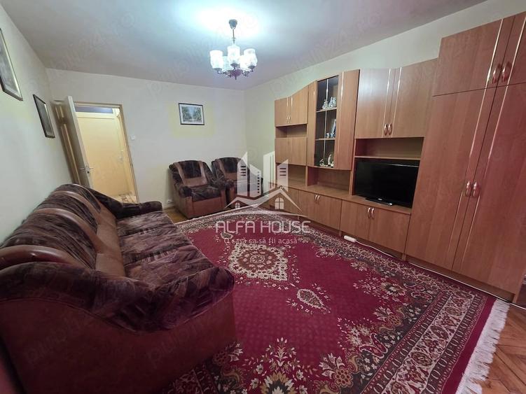 Apartament cu 2 camere decomandat în Micro IV