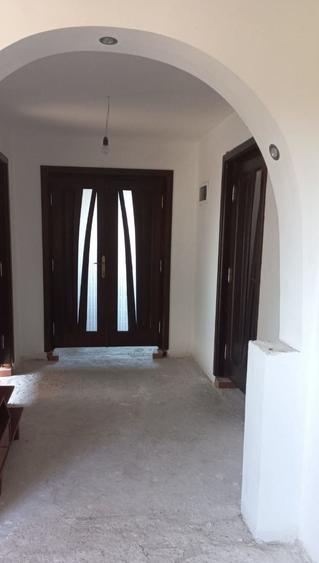 Casă cu 3 camere în Arbore