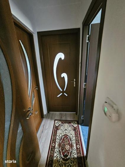Apartament cu 4 camere semidecomandat în Central