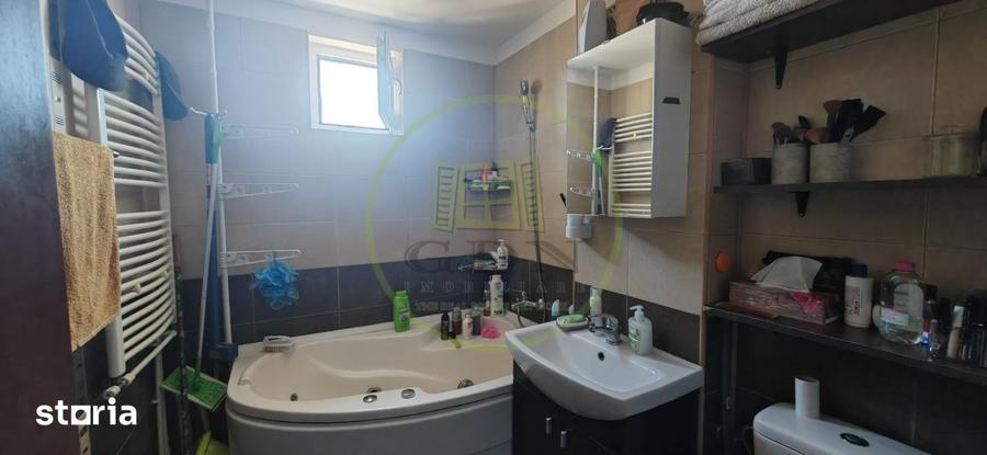 Apartament cu 3 camere, mobilat în Lăpuș Argeș