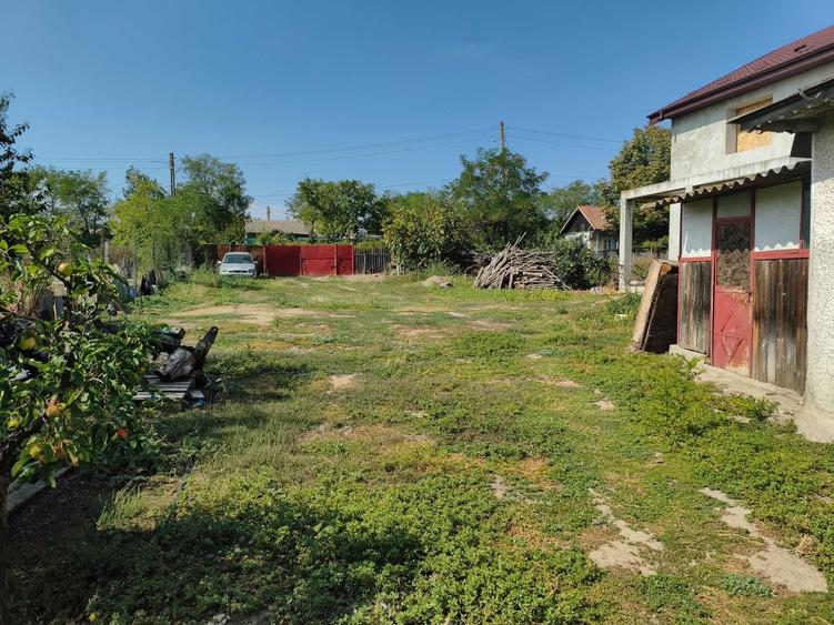 Casă cu 4 camere în Scânteiești