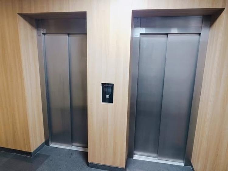 Apartament cu 3 camere decomandat, mobilat în Sisești