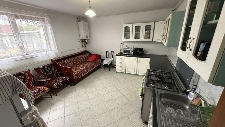 Casă cu 3 camere în Vladimirescu
