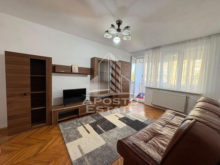 Apartament cu 2 camere decomandat, mobilat în Dacia