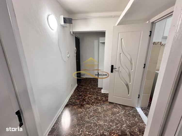 Apartament cu 2 camere semidecomandat în Ungureni