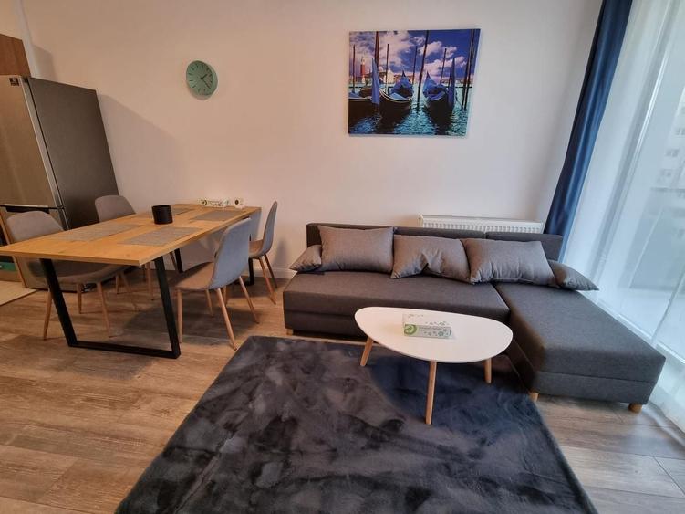 Apartament cu 2 camere, mobilat în Tomis Nord