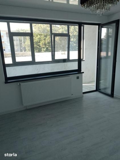 Apartament cu 2 camere semidecomandat în Independenței