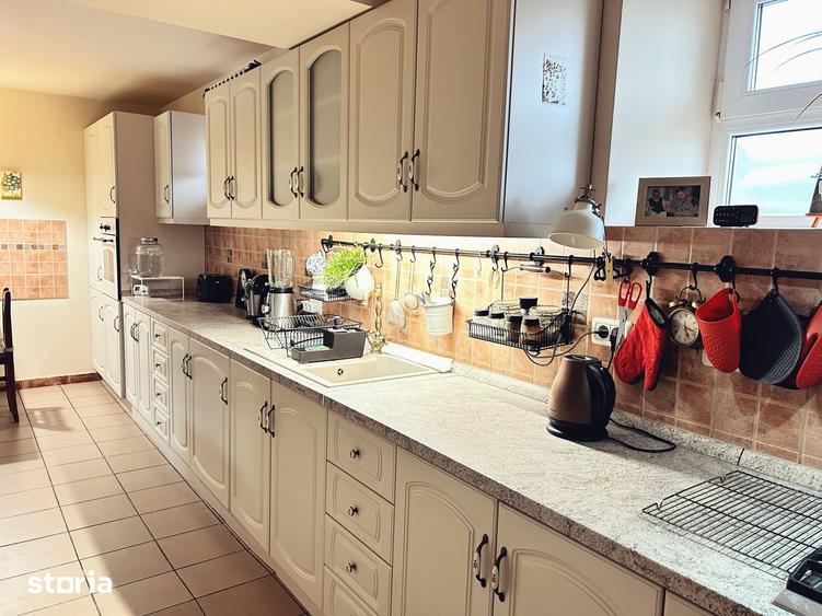 Casă cu 5 camere cu Teren 920 Mp în Central