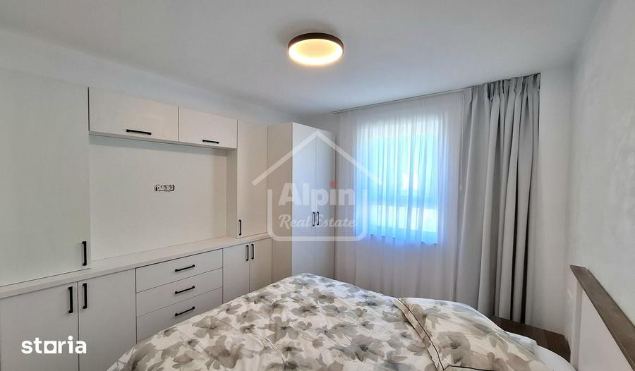 Apartament cu 3 camere decomandat, mobilat în Tractorul