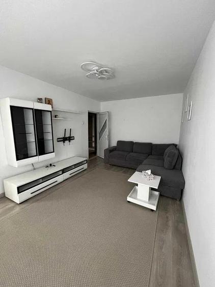 Apartament cu 2 camere decomandat, mobilat în Nicolina