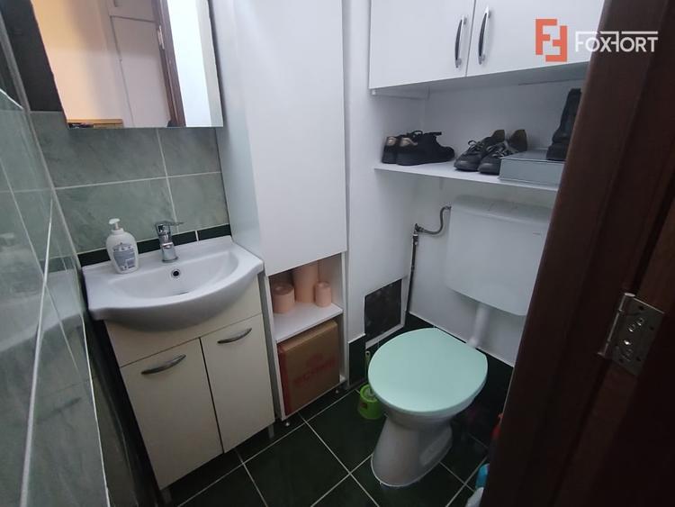 Apartament cu 3 camere decomandat, mobilat în Girocului