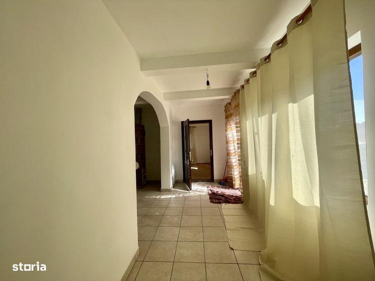 Casă cu 3 camere în Vicovu de Sus