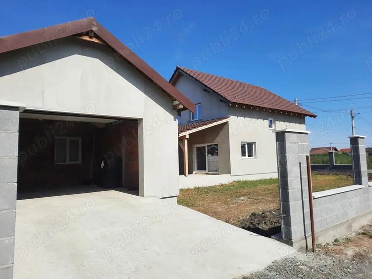 Casă cu 3 camere cu Teren 550 Mp în Beregsău Mare