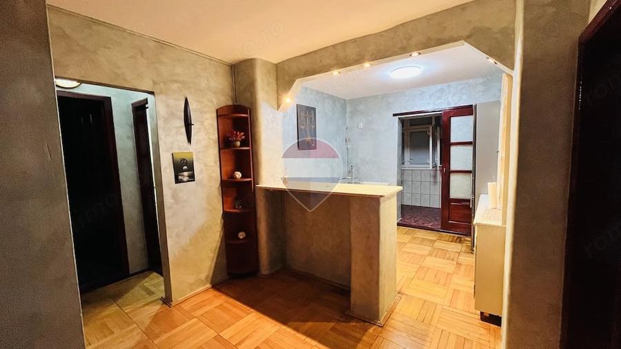 Apartament cu 2 camere de vanzare in zona Rogerius - 1