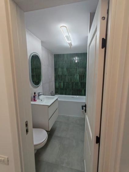 Apartament cu 3 camere decomandat, mobilat în Lumina