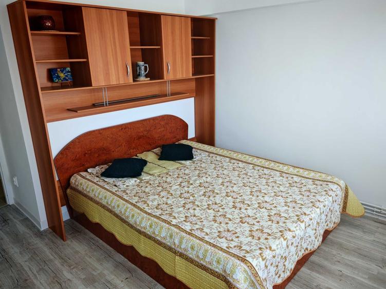Apartament cu 2 camere decomandat în Micro 3