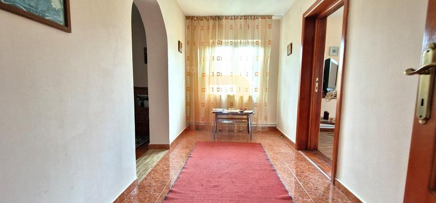 Casă individuală cu 4 camere cu Garaj în Săvinești