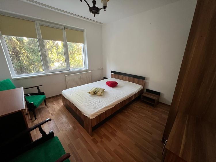 Apartament cu 2 camere semidecomandat în Olteniței