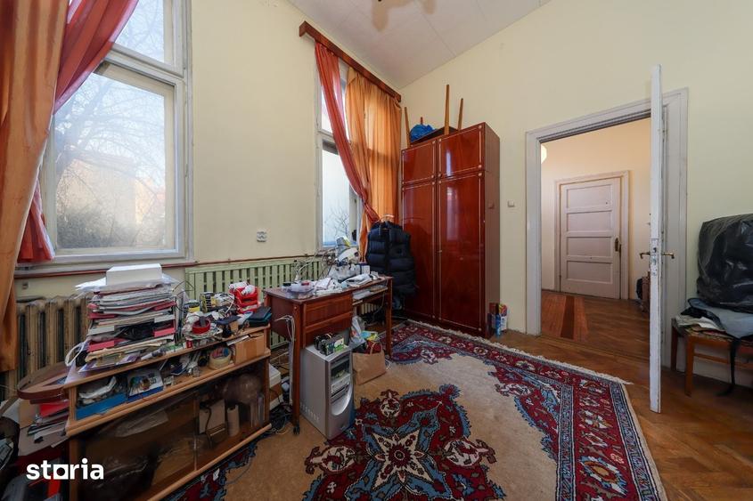 Apartament cu 3 camere în Centrul Istoric