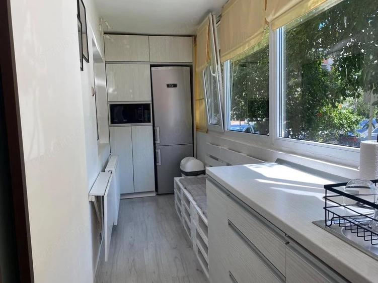 Apartament cu 2 camere decomandat în Trivale
