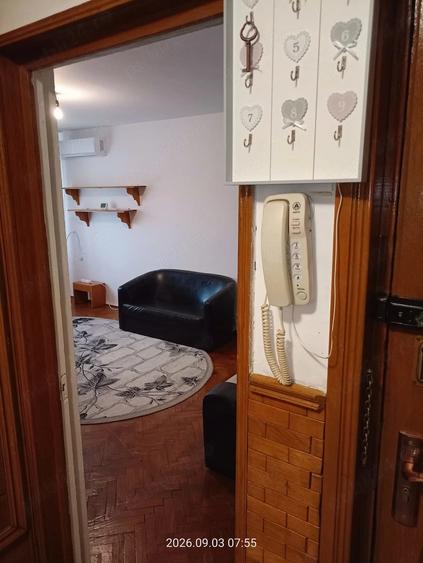Apartament cu 3 camere decomandat în Vest