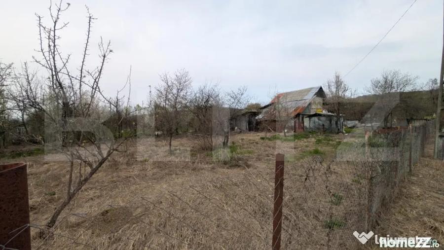 Casă cu 4 camere cu Teren 1100 Mp în Central