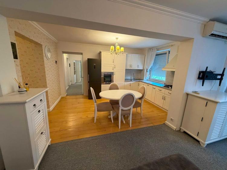 Apartament cu 3 camere decomandat în Dacia
