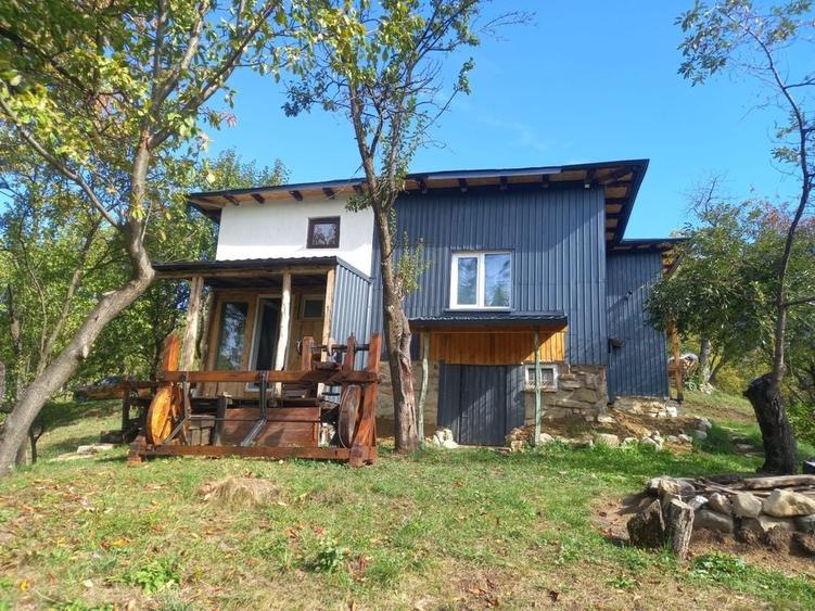 Casă cu 3 camere în Lunca Mare