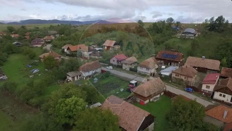 Casă individuală cu 2 camere cu Teren 1102 Mp în Brăișoru
