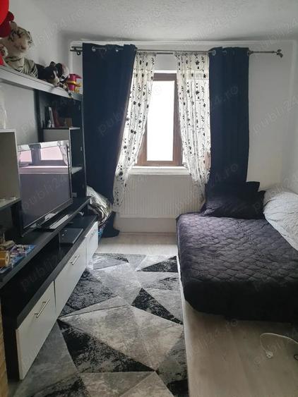 Casă cu 5 camere cu Teren 450 Mp în Mărăcineanu