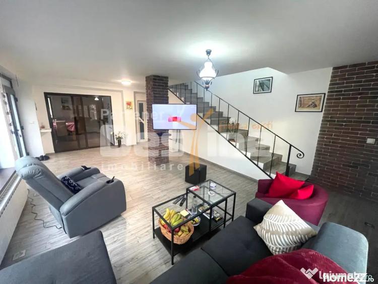 Casă cu 6 camere cu Teren 968 Mp în Păulești