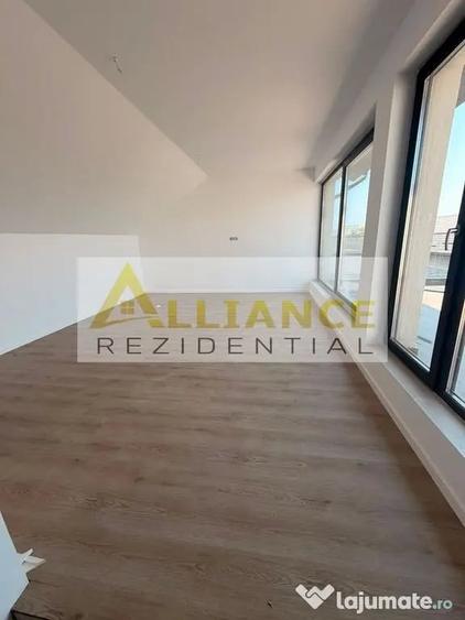 Casă cu 5 camere cu Teren 190 Mp în Central
