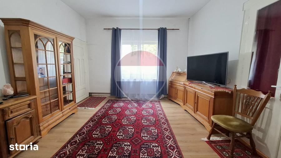 Casă cu 2 camere decomandat cu Teren 36 Mp în Central