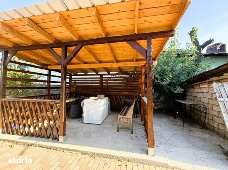 Casă cu 3 camere cu Teren 2296 Mp în Osica de Sus