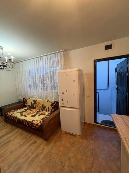 Apartament cu 2 camere semidecomandat în Apusului