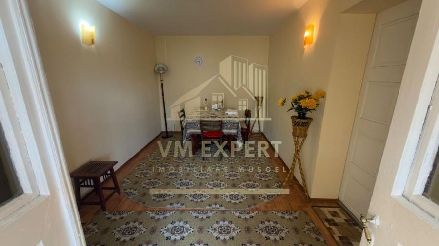 Casă cu 5 camere cu Teren 456 Mp în Ultracentral