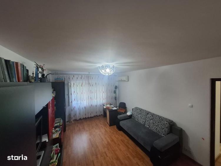 Apartament cu 2 camere decomandat în Zorilor — fotografia 3