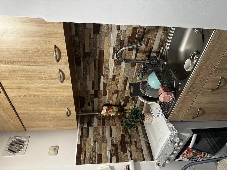 Apartament cu 2 camere semidecomandat în Baicului