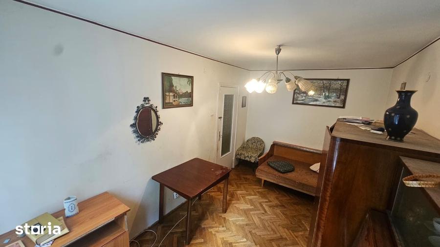 Apartament cu 2 camere decomandat în Central
