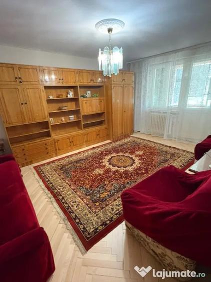 Apartament cu 2 camere decomandat în 1 Mai