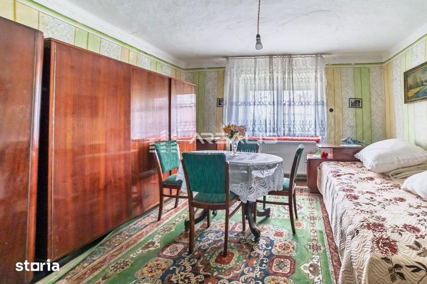 Casă cu 2 camere cu Teren 1093 Mp în Vladimirescu